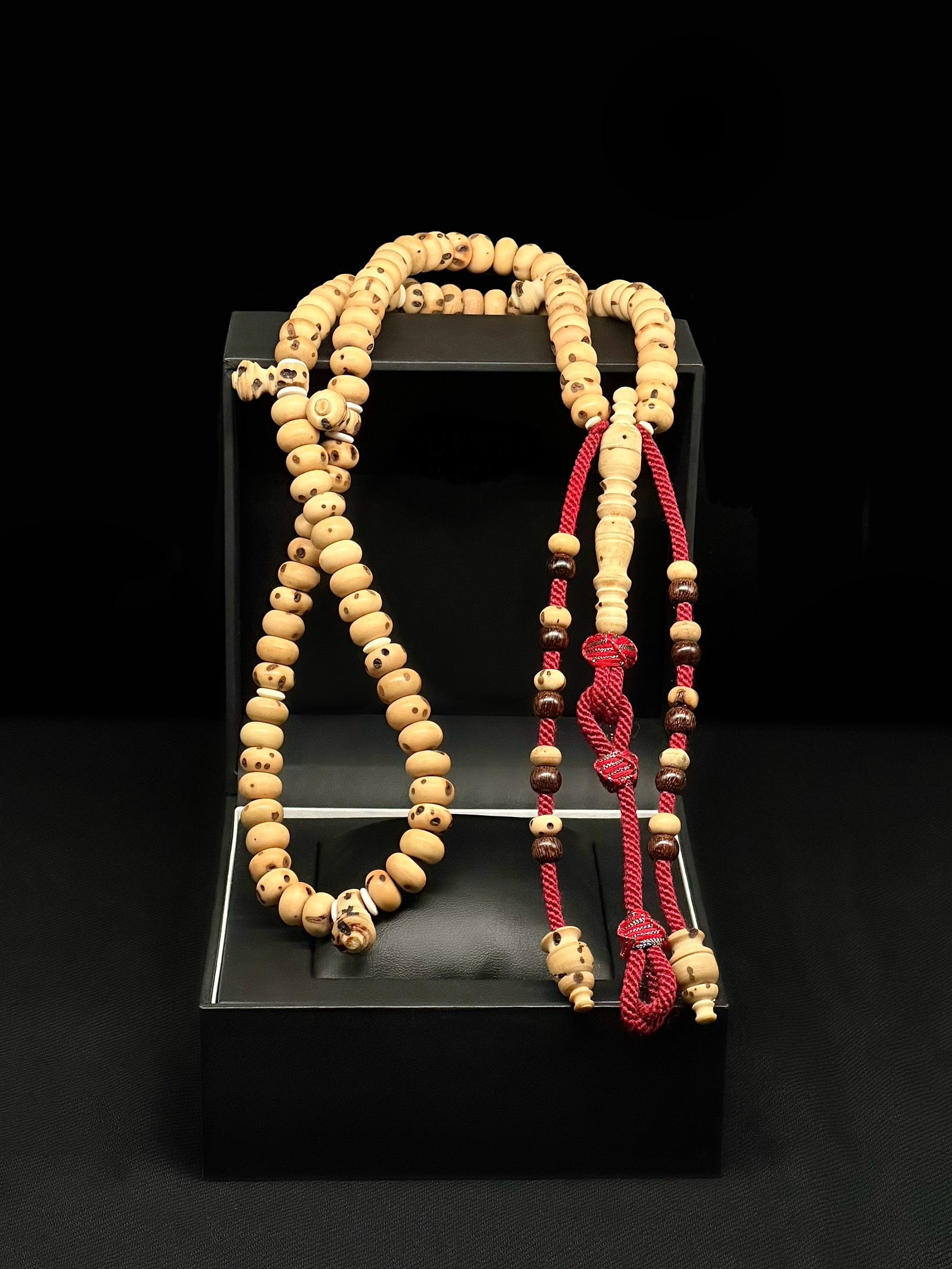 Pure Moroccan Oud Salib Tasbih