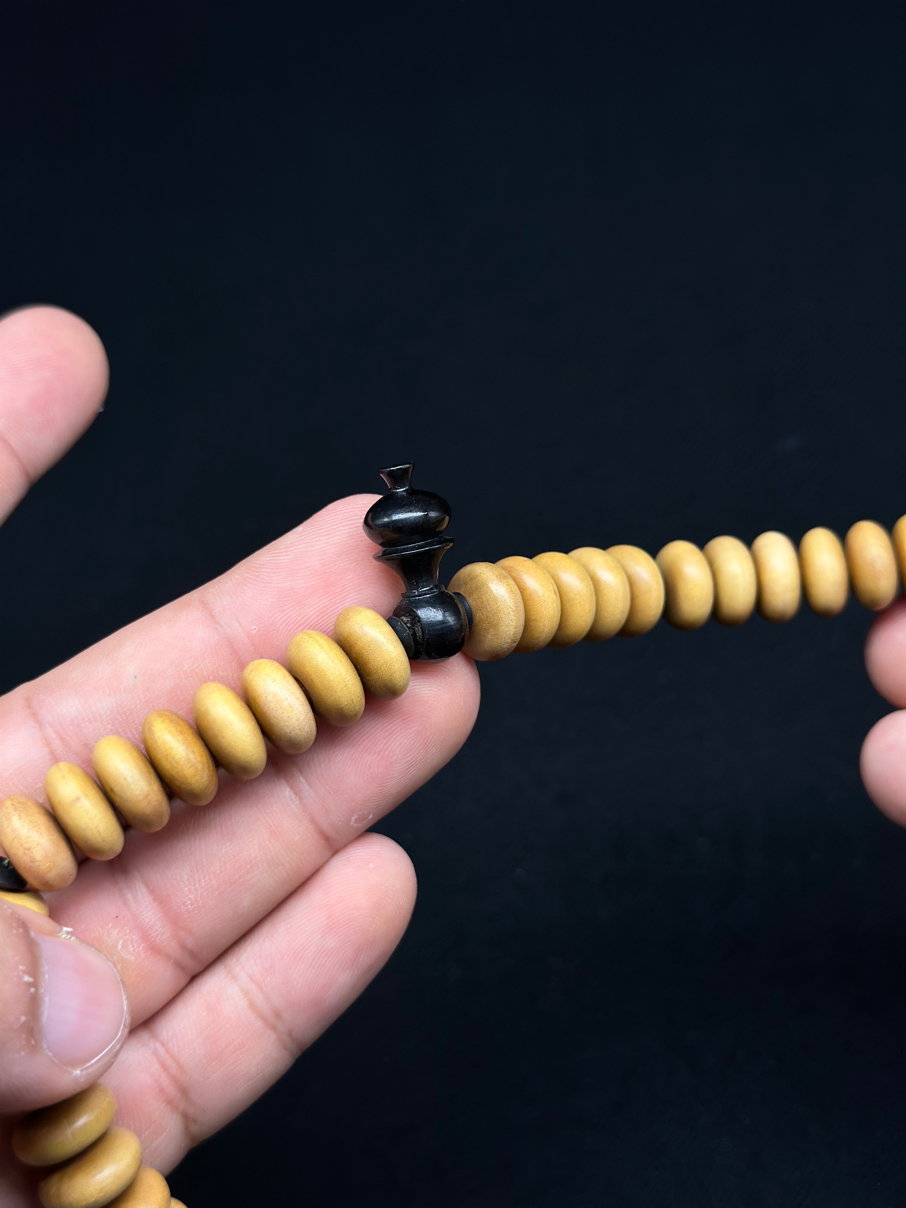 Pure Sandalwood x Carved Ebony Tasbih Grade A Fragrant)