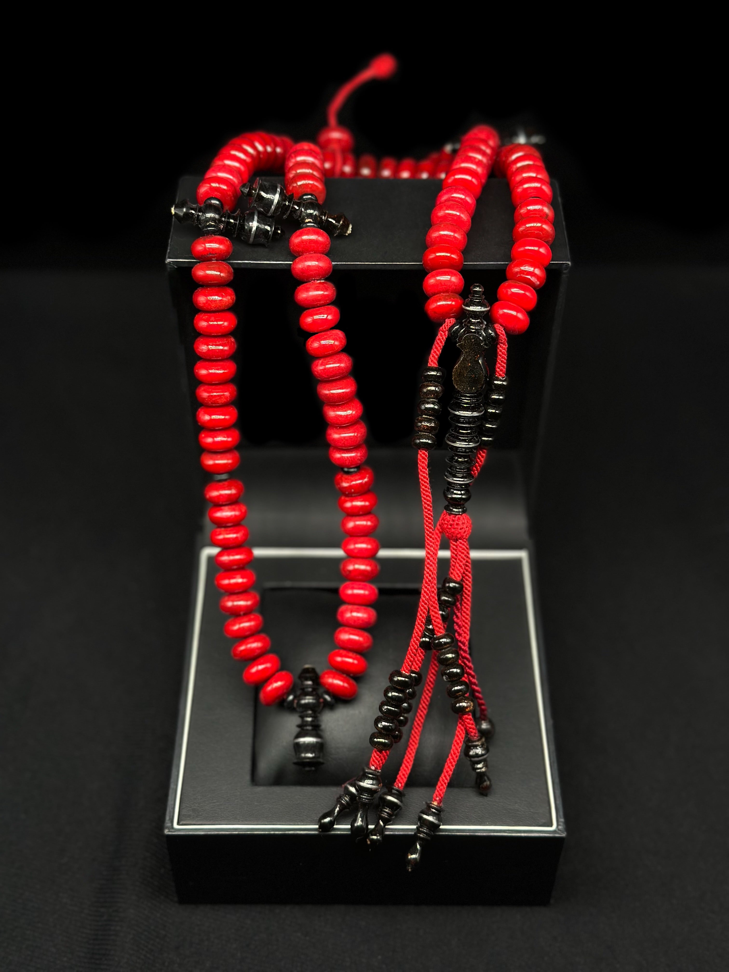 Red Marjan x Black Yusr Tasbih