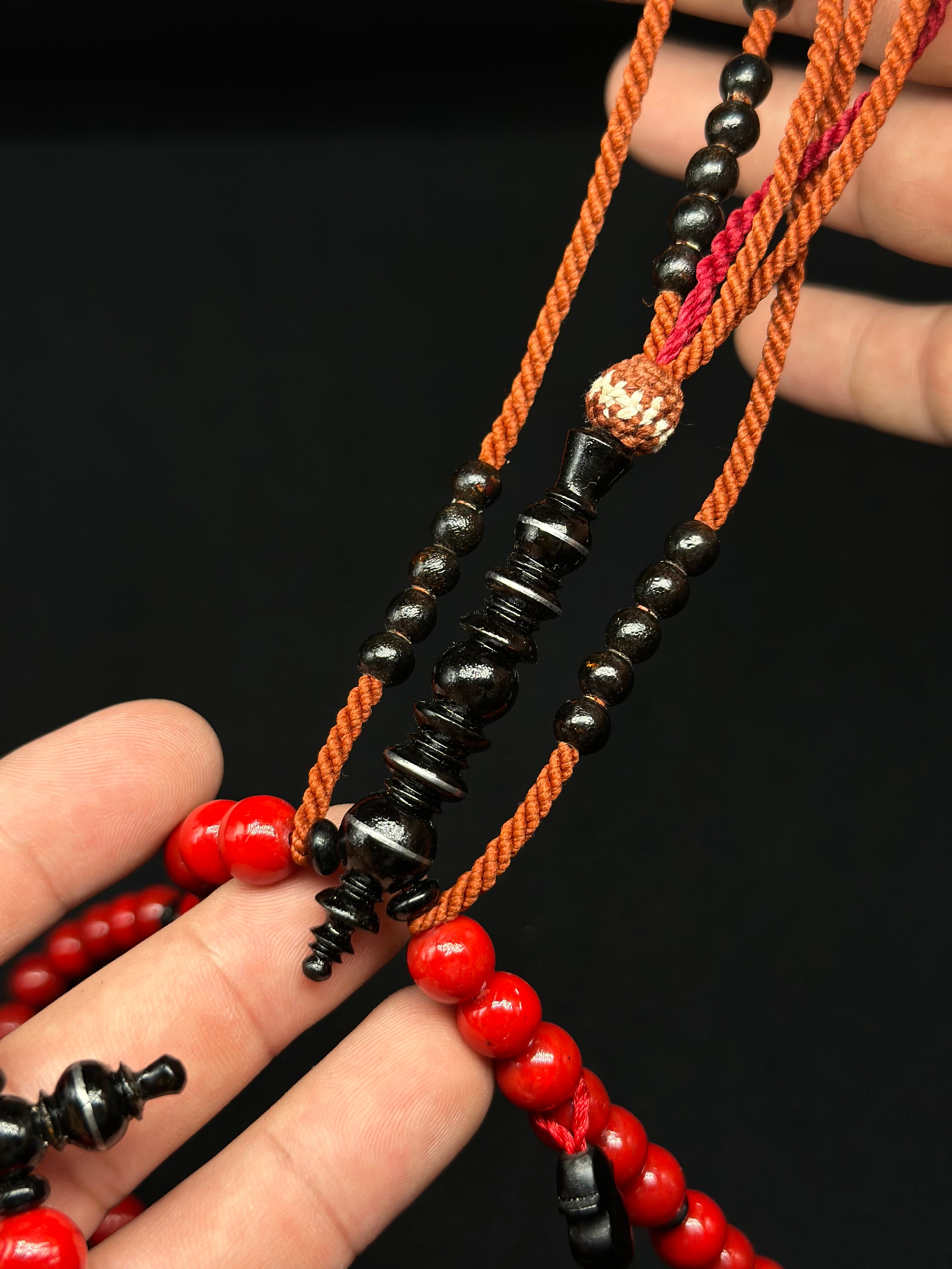 Red Marjan x Black Yusr Tasbih