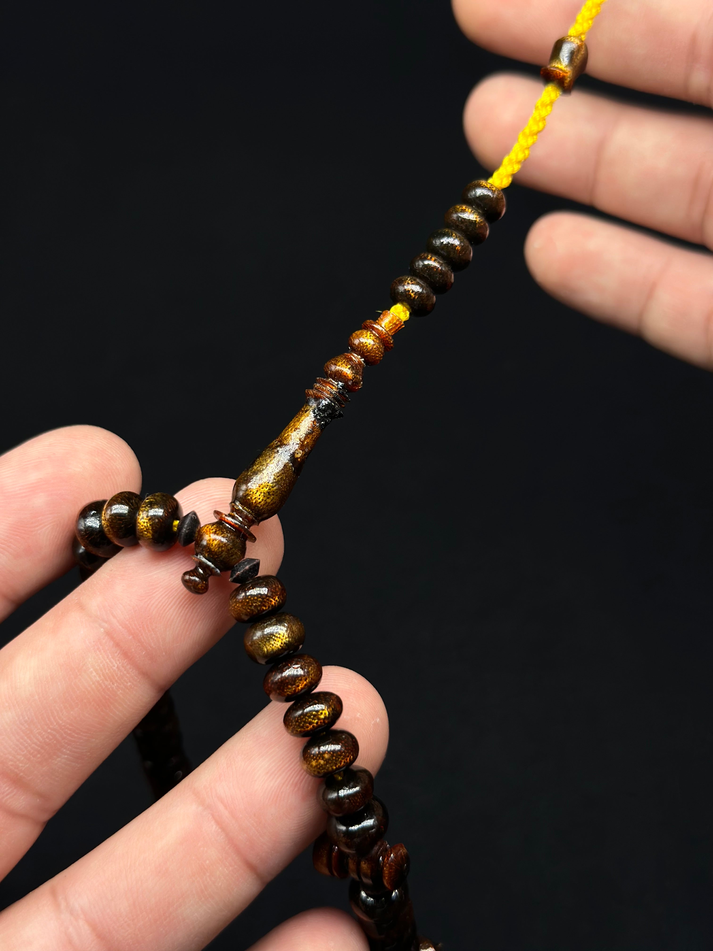Pure Gold Yusr Tasbih 200 With Prophetic Sandal
