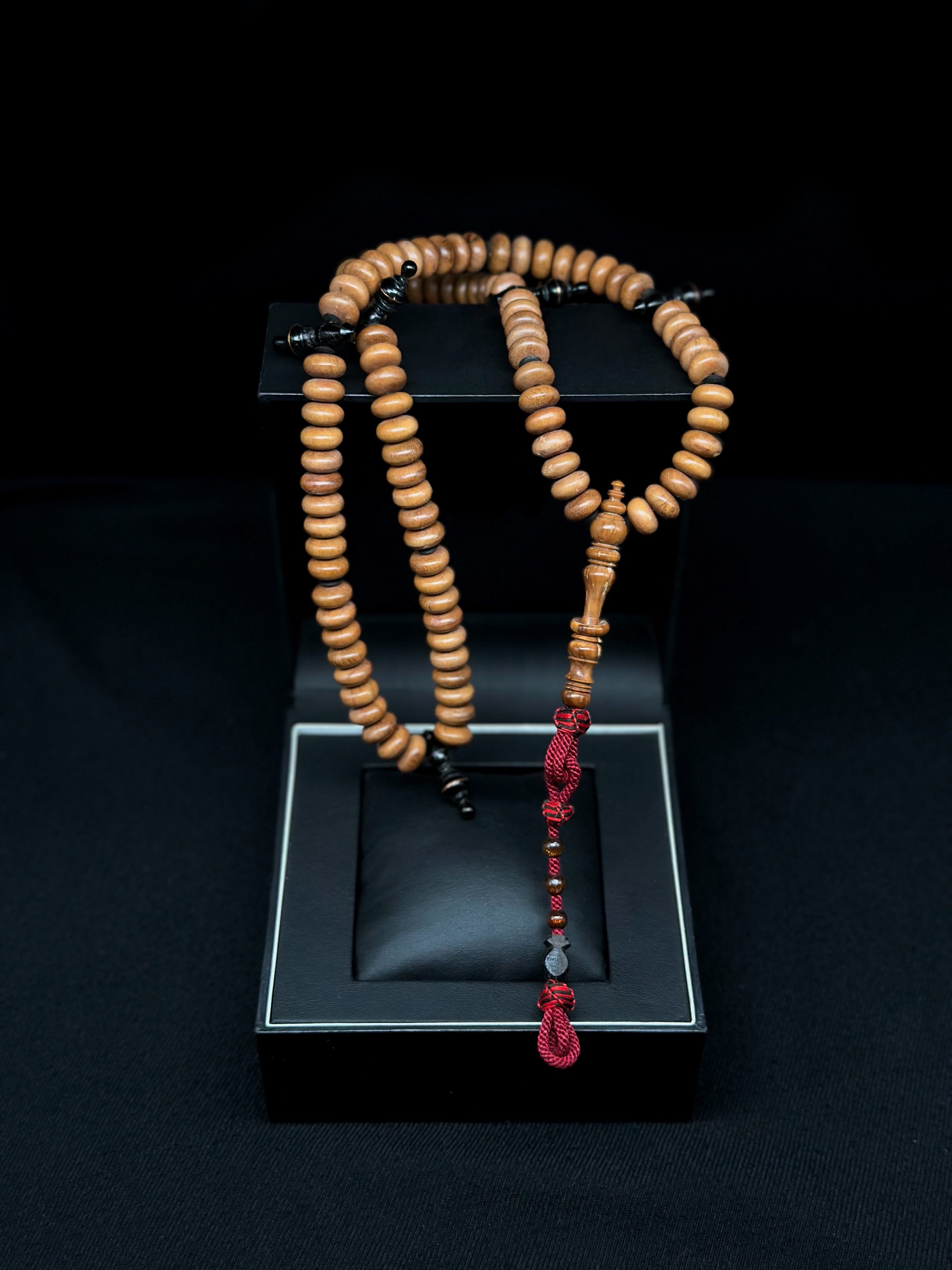 Oud Agarwood x Ebony x Gold Yusr Tasbih