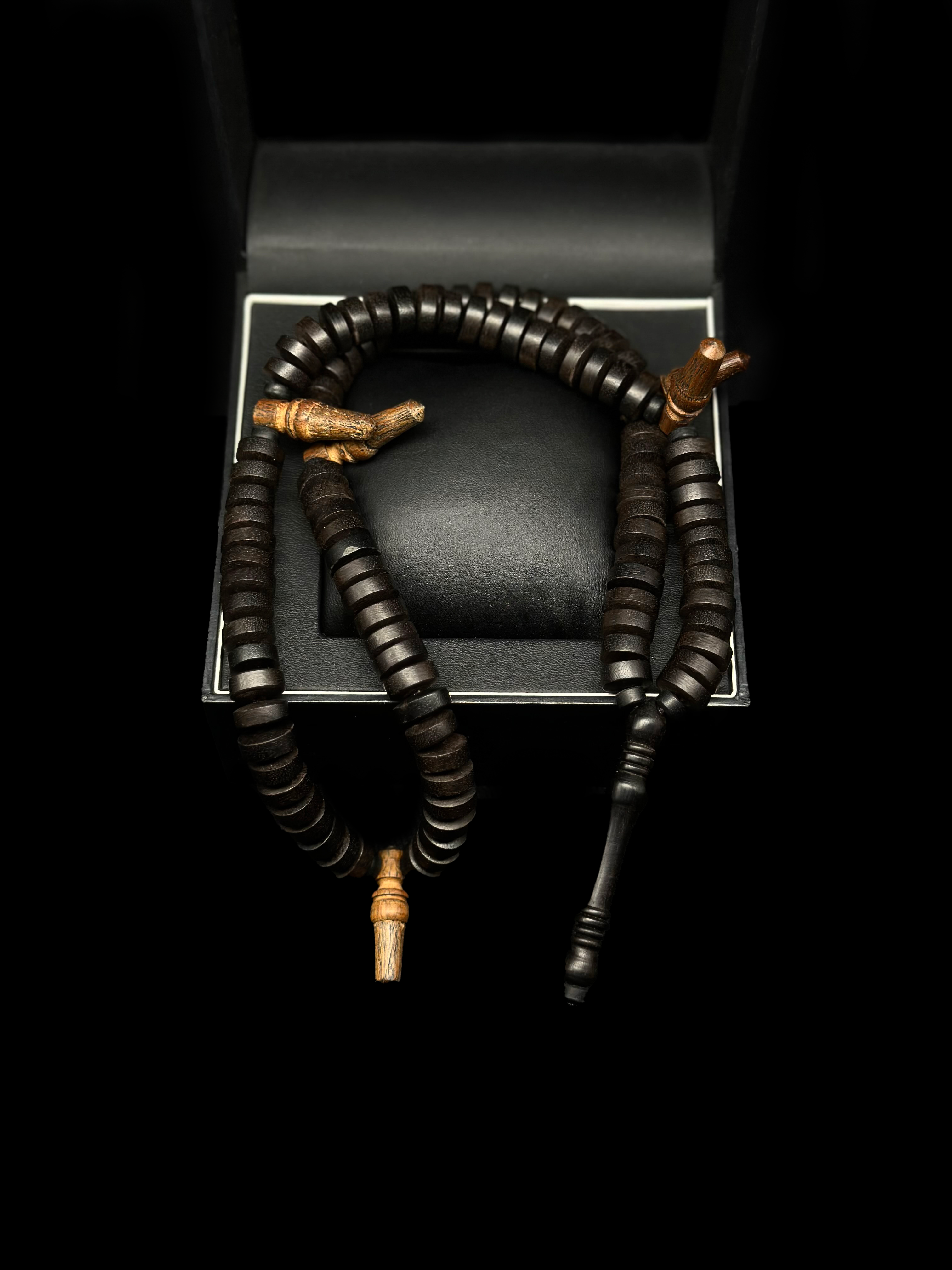 Ebony x Oud Tasbih