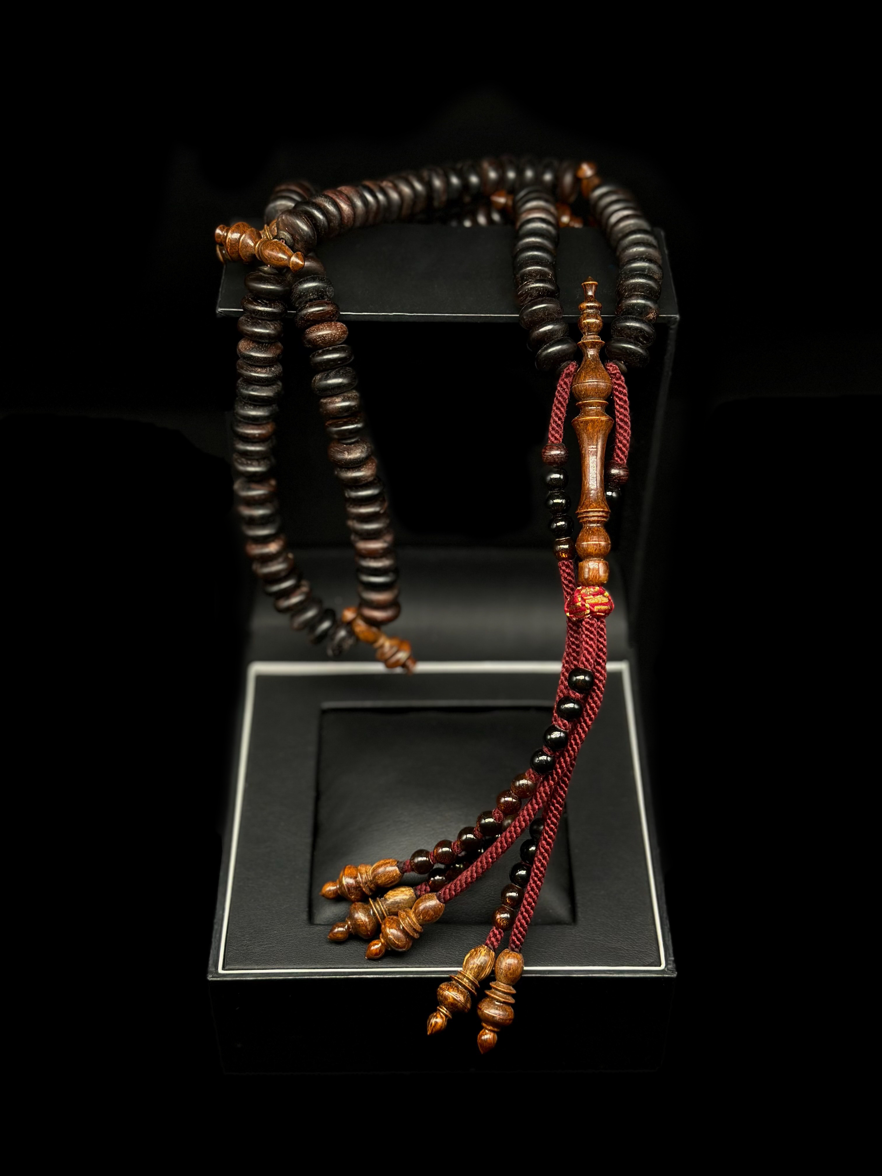 Ebony x Oud x Gold Yusr Agarwood Tasbih Prayer Beads
