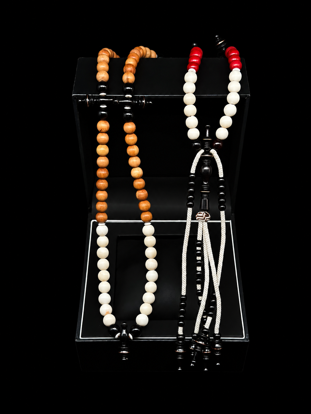 Ebony x Sandalwood x Bone x Red Marjan x Yusr Tasbih