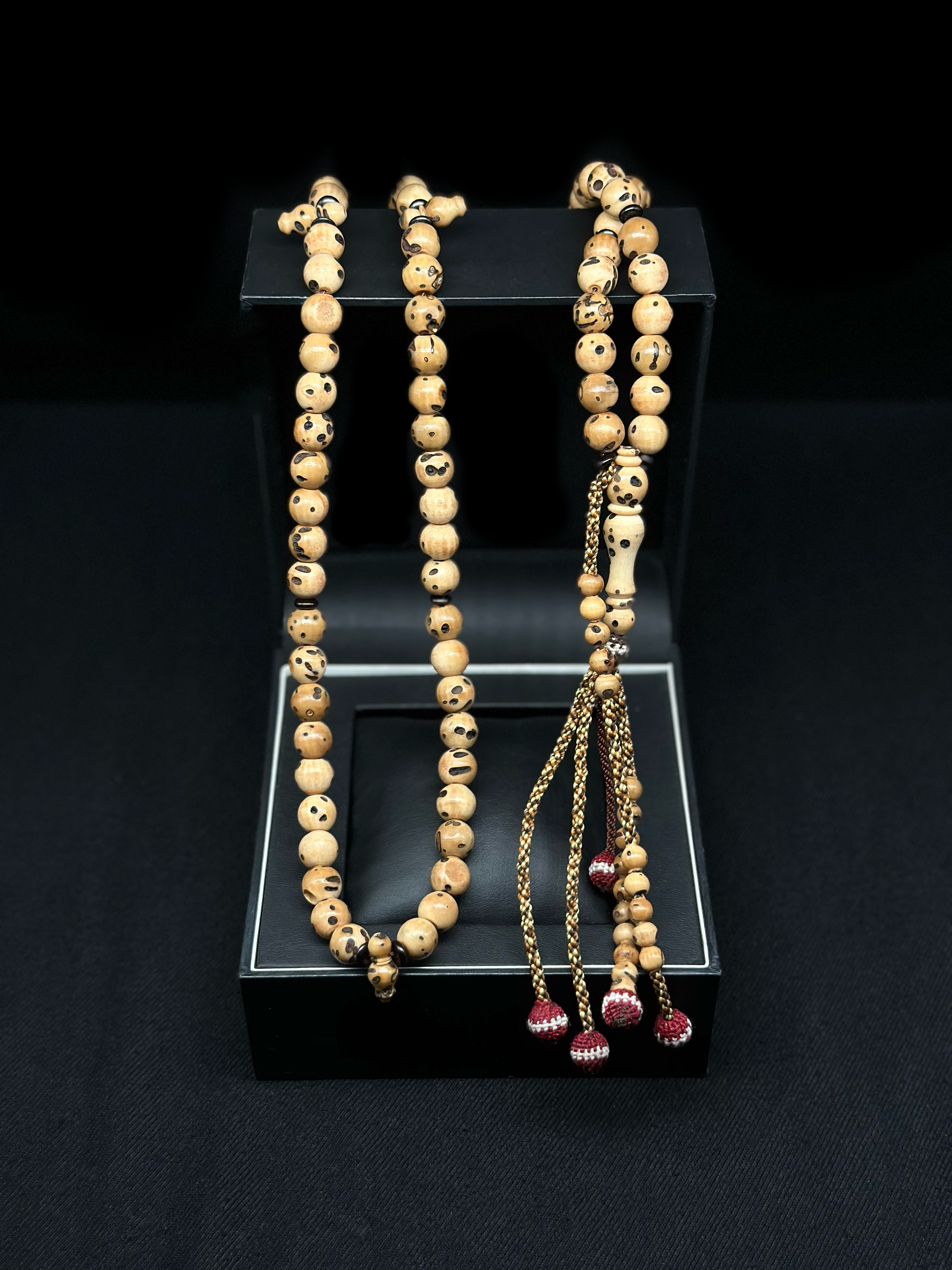 Egyptian Oud Salib x Ebony Tasbih