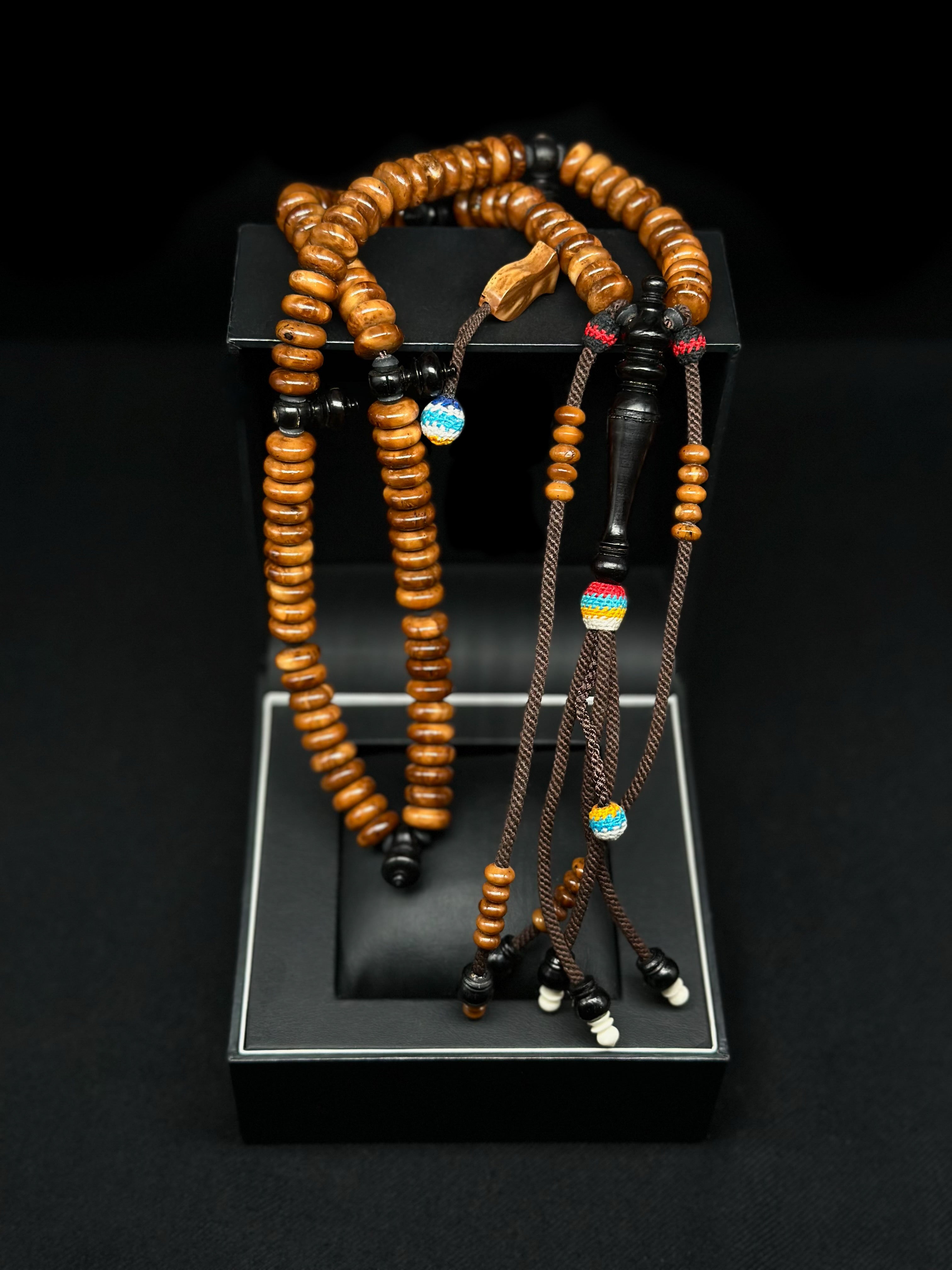 Pure Kuka x Ebony Tasbih Habib Umar Model With Prophetic Sandal