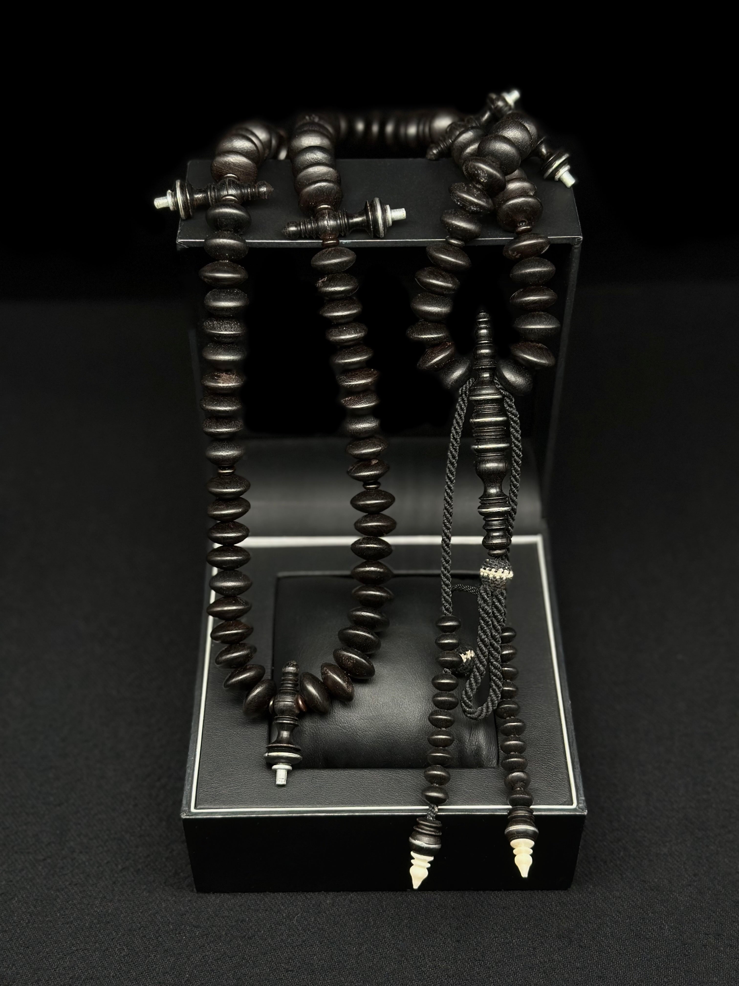 Pure Ebony Tasbih (L)