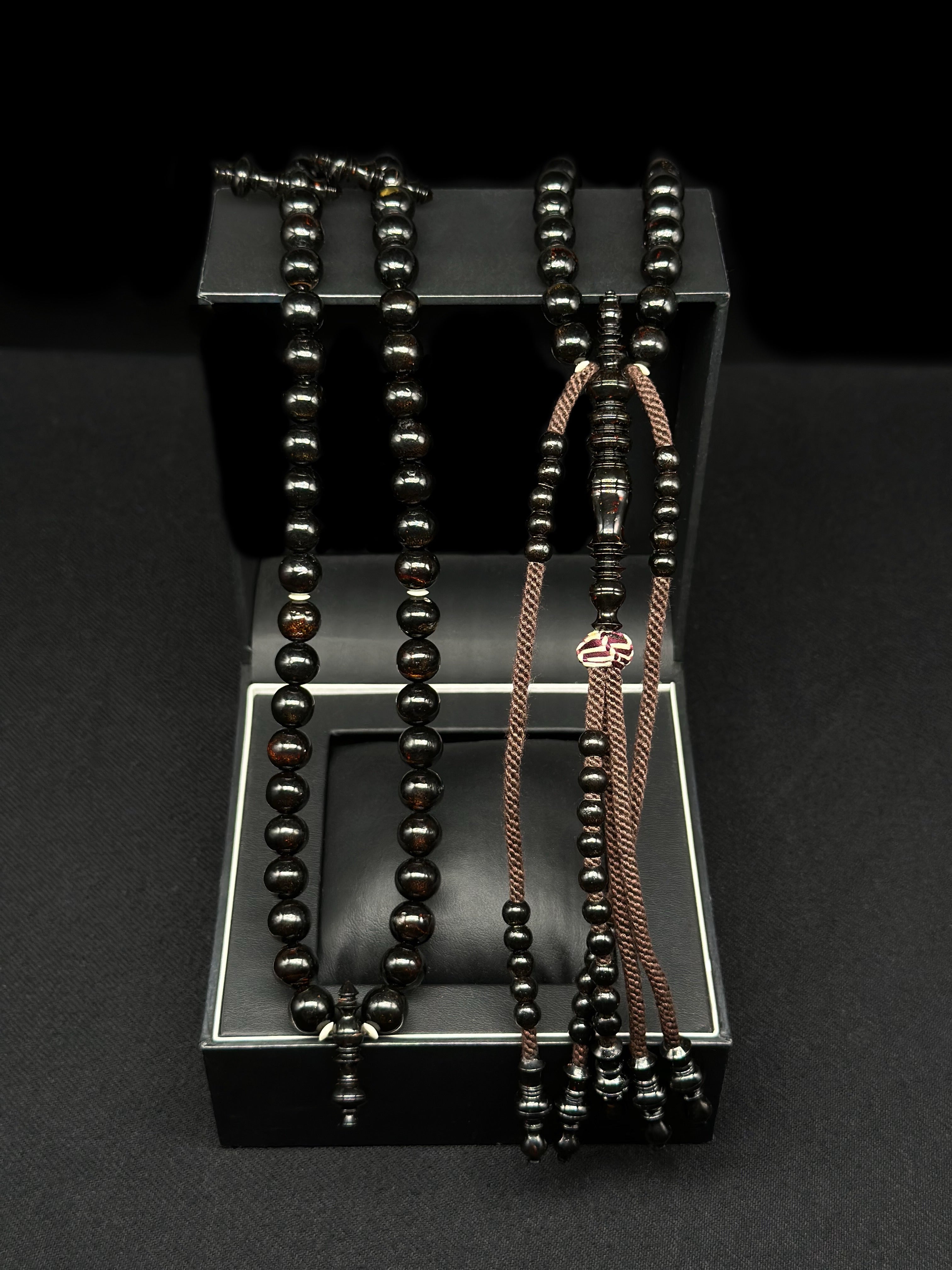 Pure Black Yusr Tasbih (L)