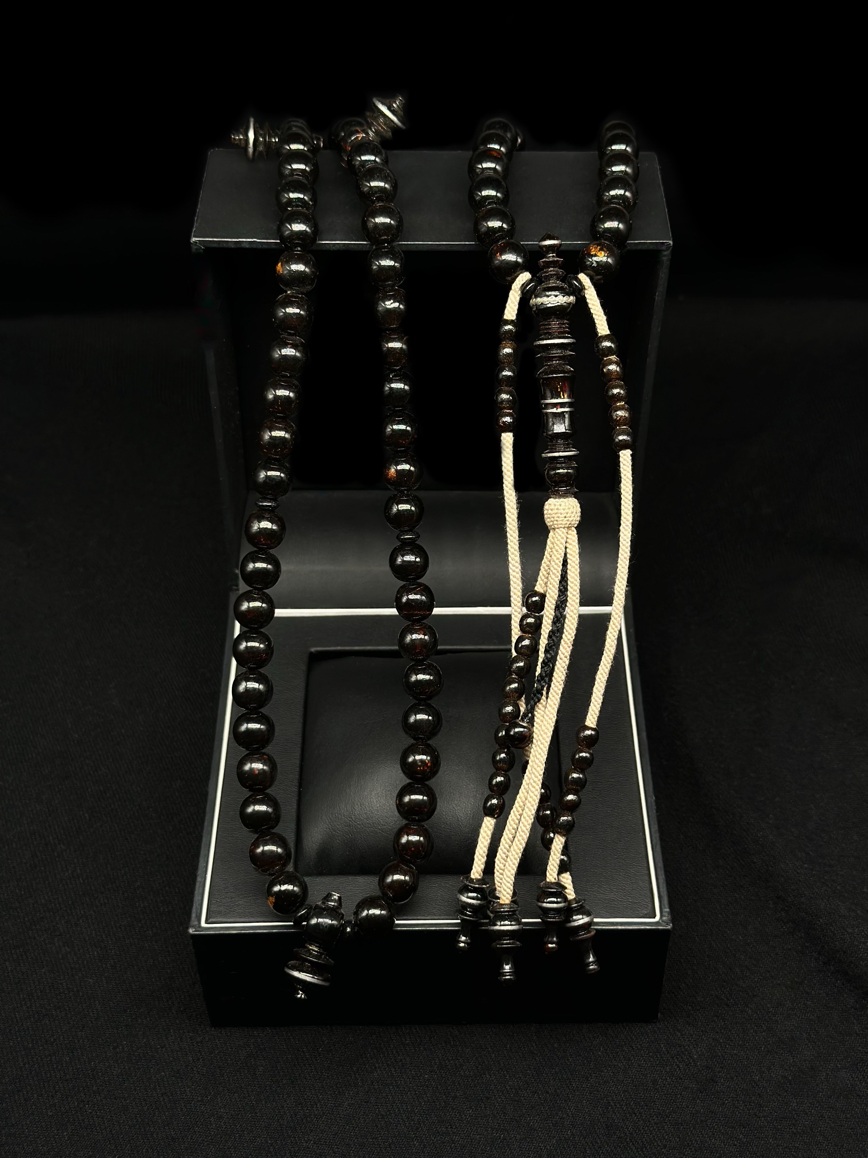 Pure Black Yusr Tasbih