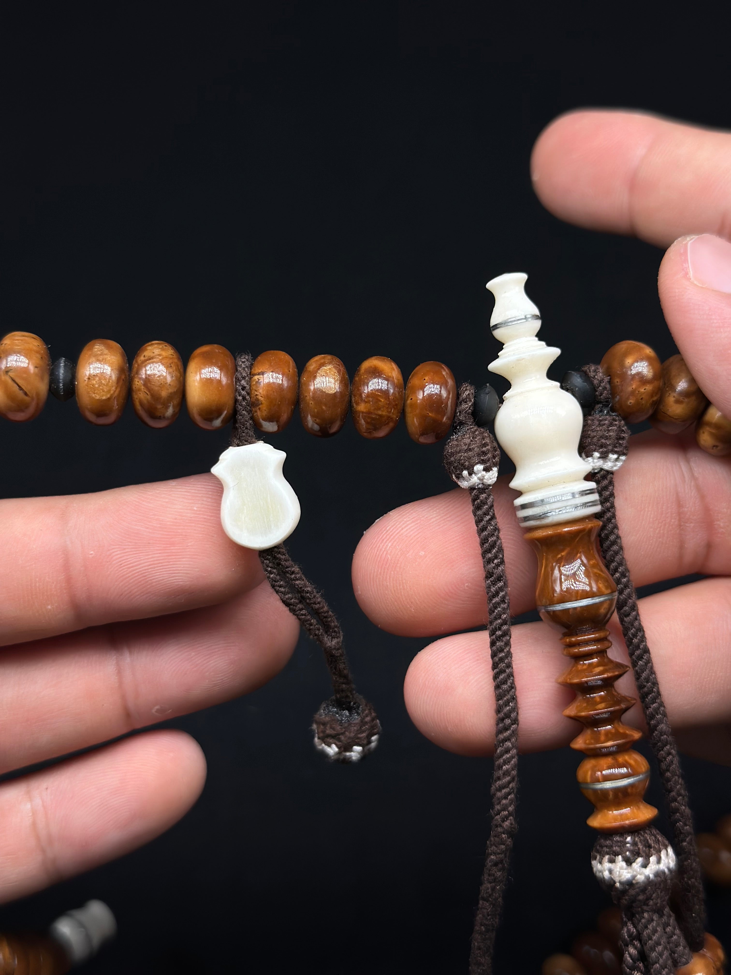 Pure Kuka x Cow Bone Tasbih With Prophetic Sandal