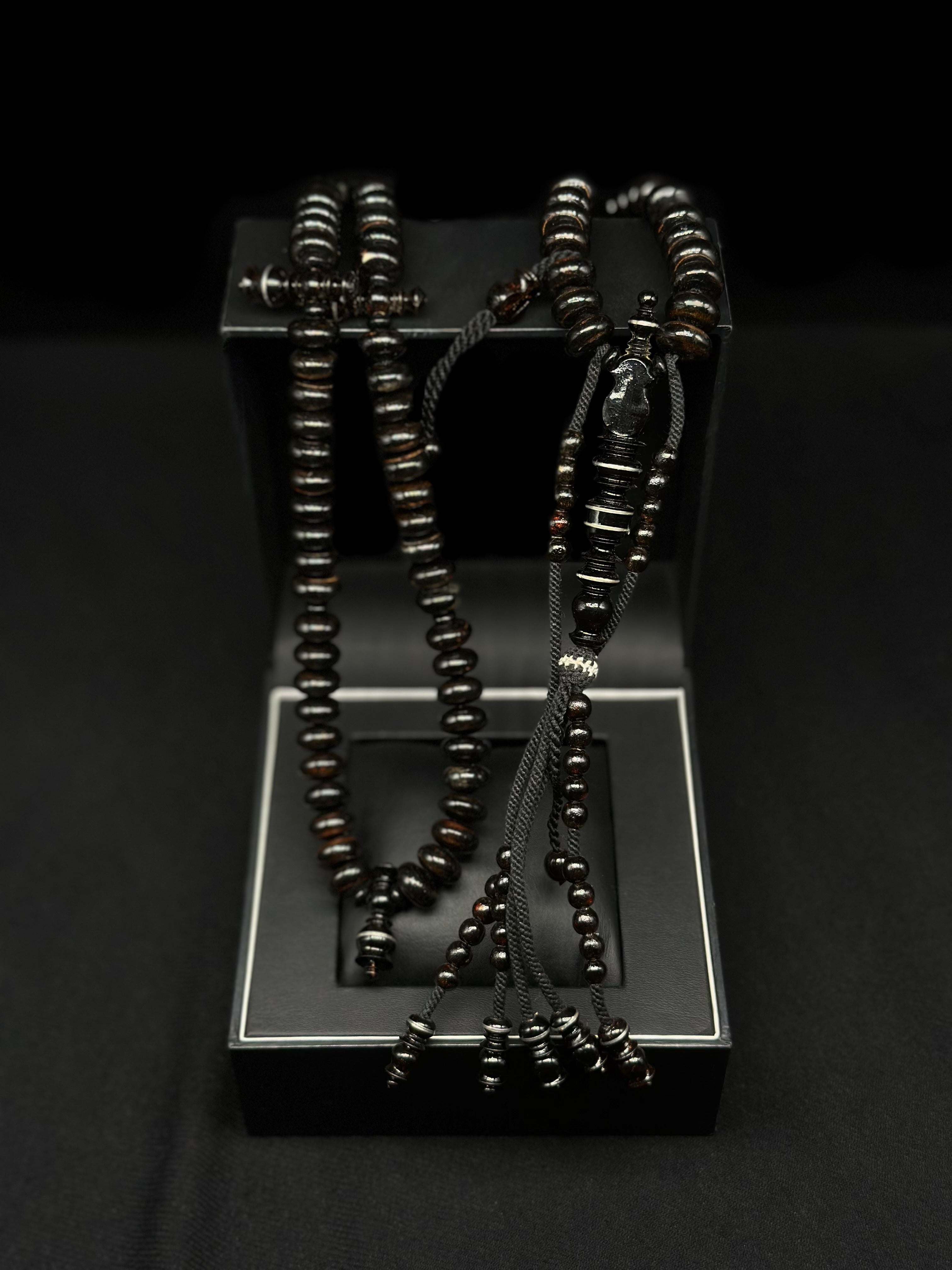 Pure Black Yusr Tasbih