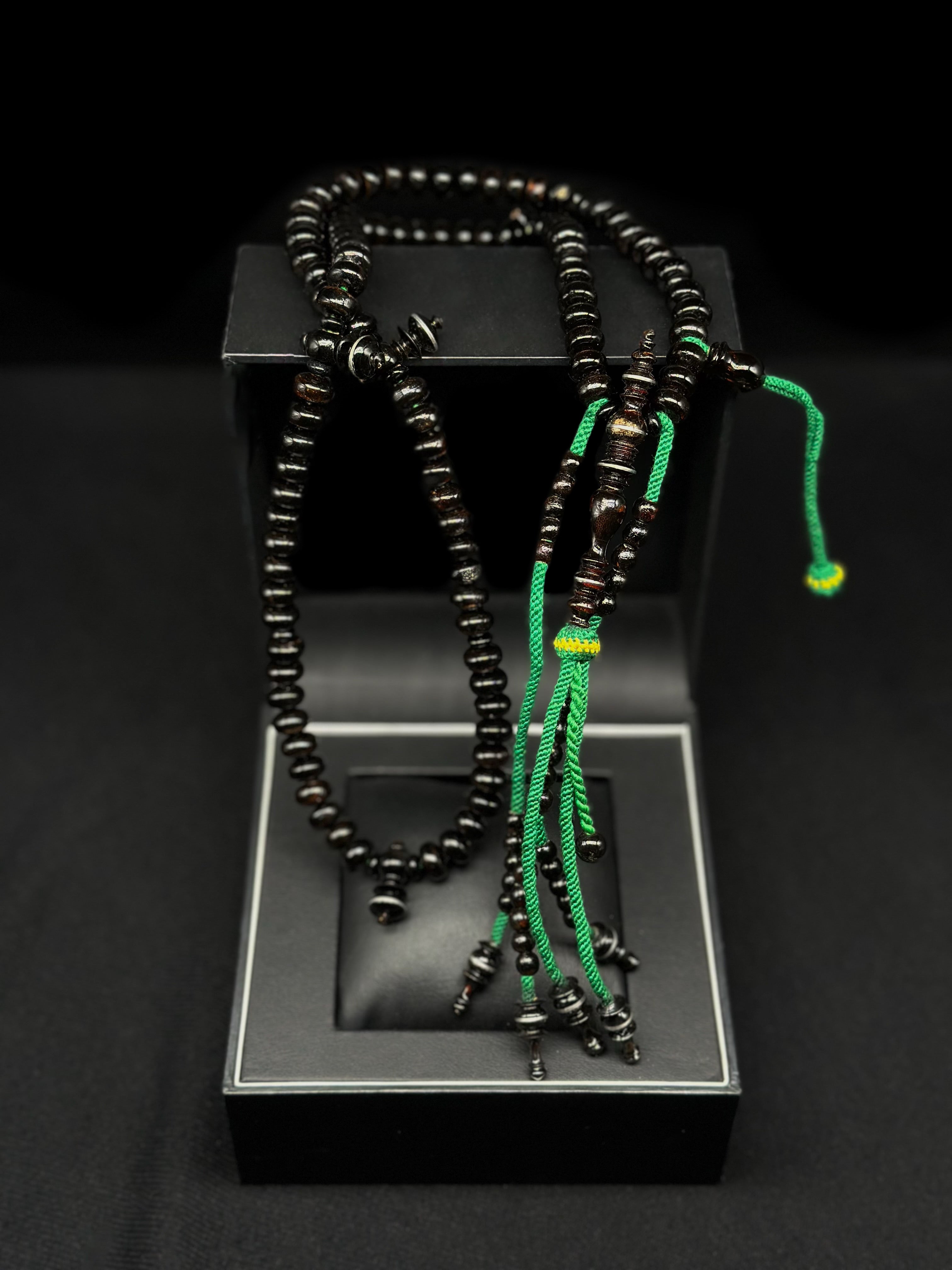 Pure Black Yusr Tasbih