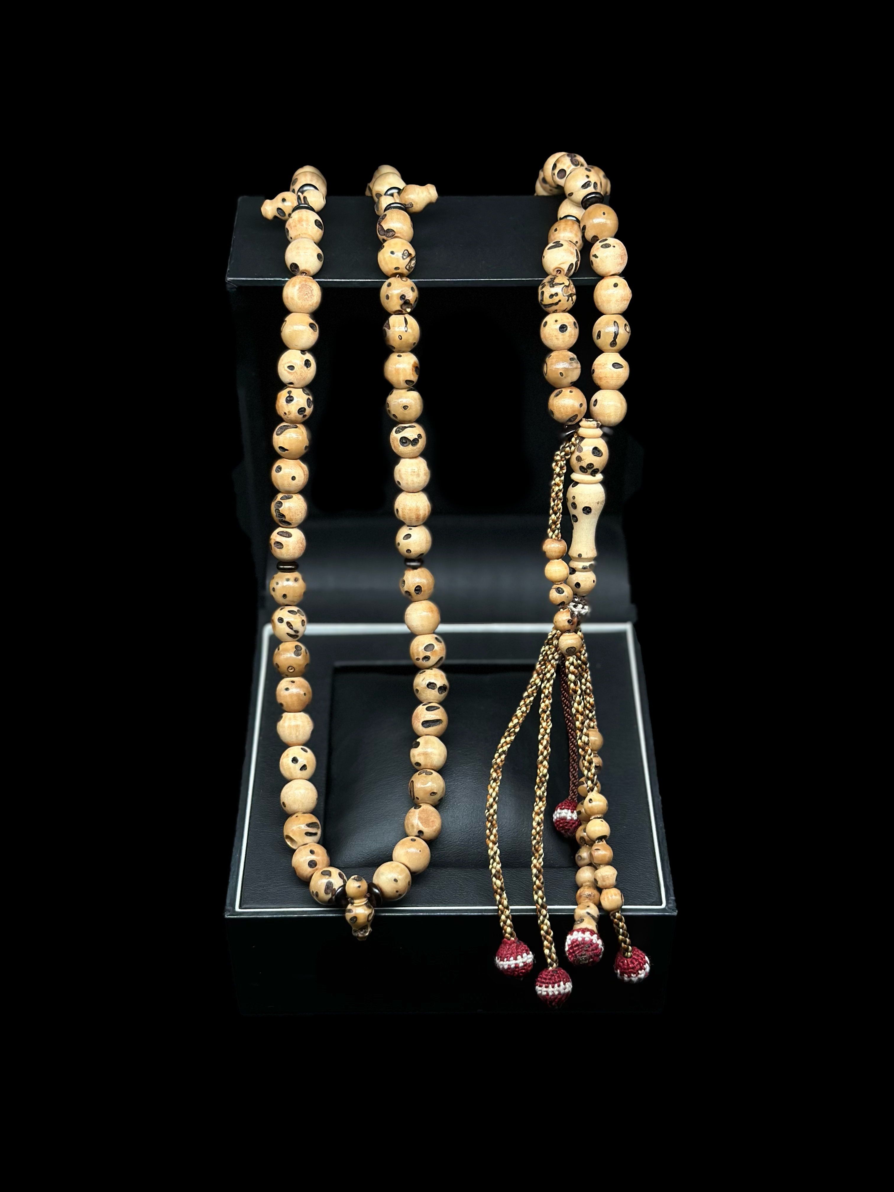 Egyptian Oud Salib x Ebony Tasbih
