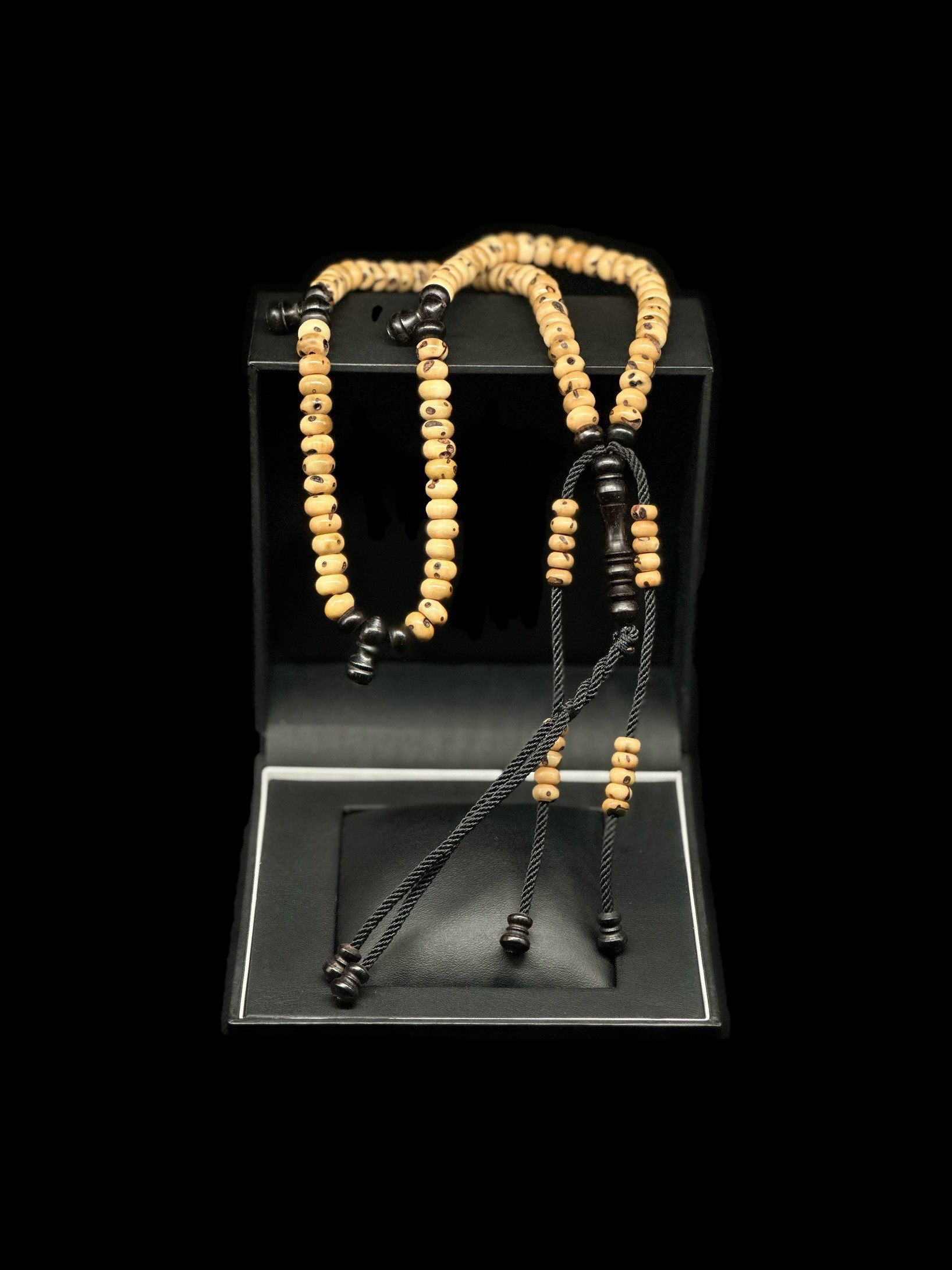 Egyptian Oud Salib x Ebony Tasbih