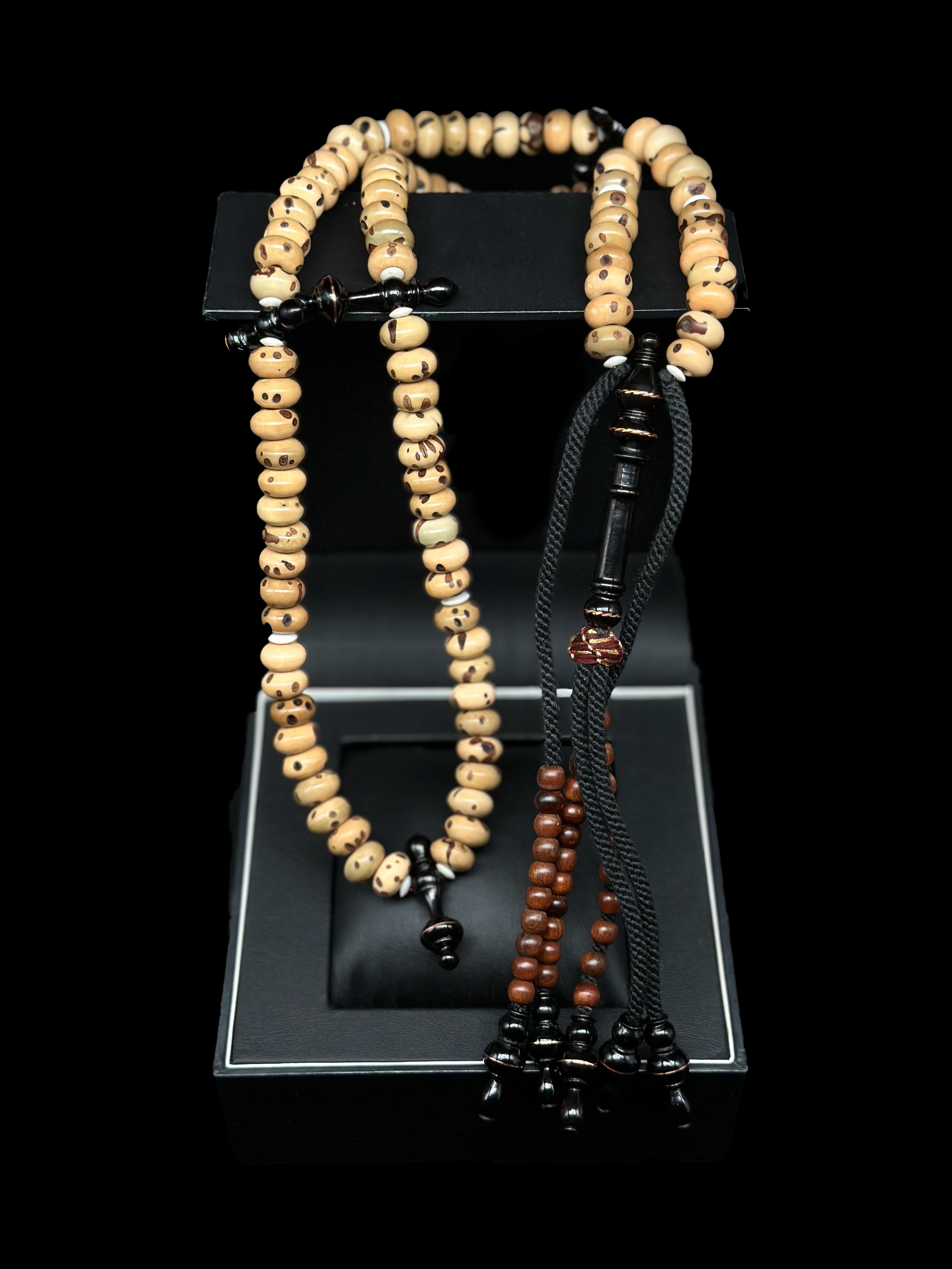 Oud Salib x Ebony Tasbih Prayer Beads